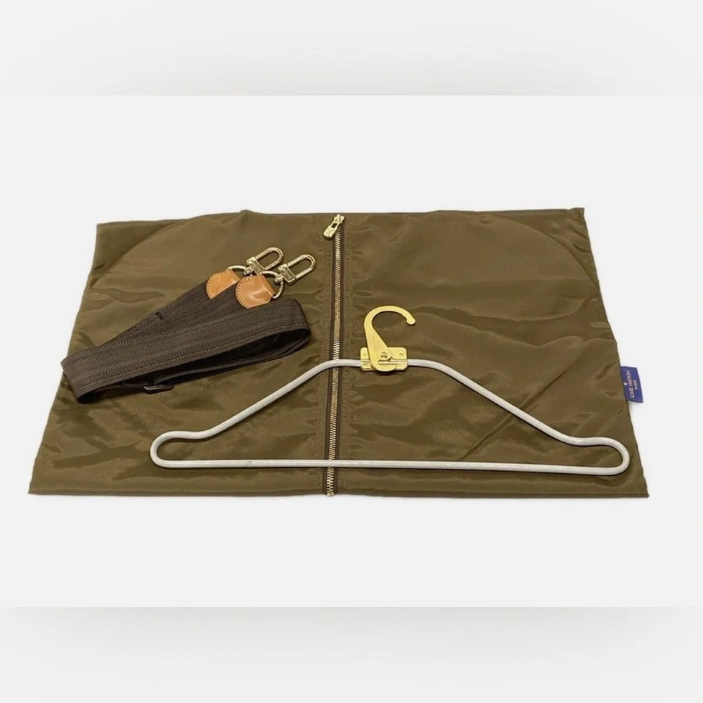 Louis Vuitton Bag - Picture 12 of 16